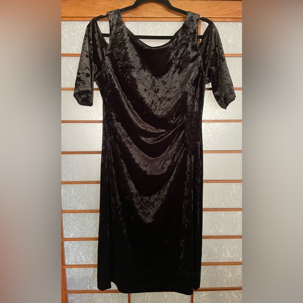Black  Crushed Velvet Cold Shoulder Cocktail Dress Size 12,